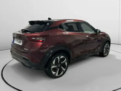 Käytetty Nissan Juke N-Connecta 143 HP (105 kW) 2024 Punainen Katumaasturi