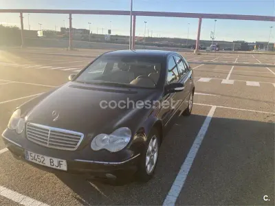 Usado Mercedes C240 Classic 170 CV (125 kW) 2001 Azul Berlina