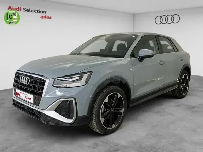 Usado Audi Q2 S-Line 116 CV (85 kW) 2025 Gris / plata SUV