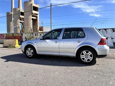 Usado VW Golf IV Conceptline 100 CV (73 kW) 2001 Gris / plata Berlina