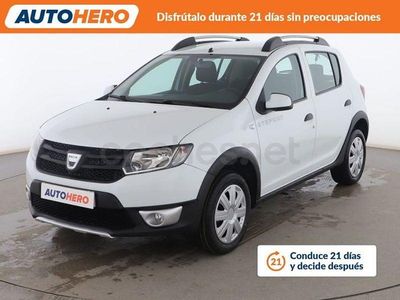 Usado Dacia Sandero Stepway 90 CV (66 kW) 2014 Blanco Berlina