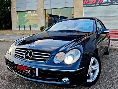 Usado Mercedes CLK240 Avantgarde 170 CV (125 kW) 2003 Azul Coupe