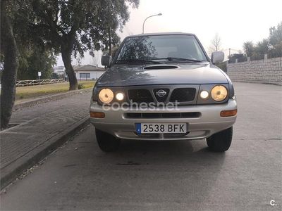 Usado Nissan Terrano SE 100 CV (73 kW) 1996 Gris / plata SUV