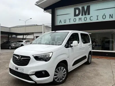 Usado Opel Combo Life Expression 102 CV (75 kW) 2019 Blanco Monovolumen