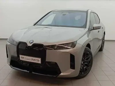 Nuevo BMW iX Comfort Edition 400 kW (544 CV) 2026 Gris plata SUV