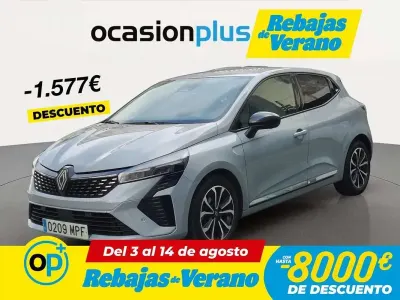 Usado Renault Clio Techno 91 CV (66 kW) 2024 Gris Utilitario