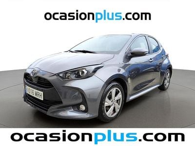 Gris Usado 2024 Toyota Yaris Hybrid Active Utilitario | 16.137 € (Buen precio)