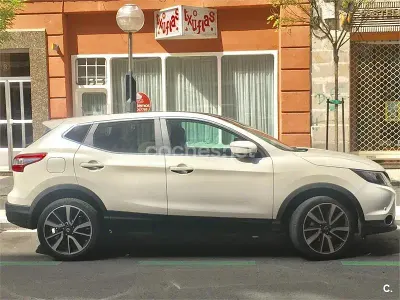 Usado Nissan Qashqai N-TEC 110 CV (80 kW) 2014 Blanco SUV