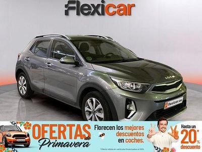 Usado Kia Stonic 84 CV (61 kW) 2024 Gris / plata SUV