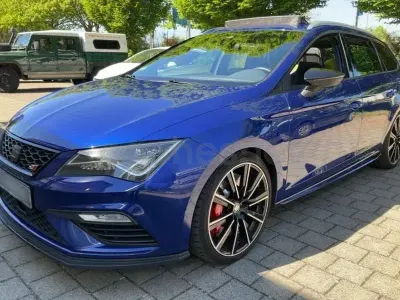 Käytetty Seat Leon 4Drive 300 HP (220 kW) 2018 Sininen Farmari