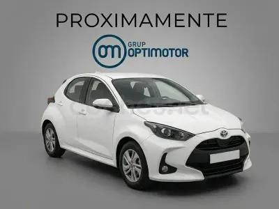Usado Toyota Yaris 125 CV (91 kW) 2023 Blanco Utilitario