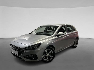 Usado Hyundai i30 120 CV (88 kW) 2022 Plata shimmering Utilitario