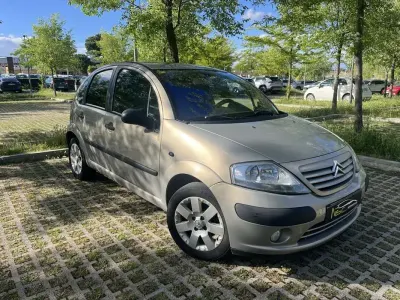 Brugt Citroën C3 Exclusive 68 HK (50 kW) 2004 Brun Hatchback
