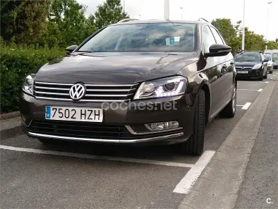 Usado VW Passat Highline 140 HP (102 kW) 2014 Castanho Carrinha