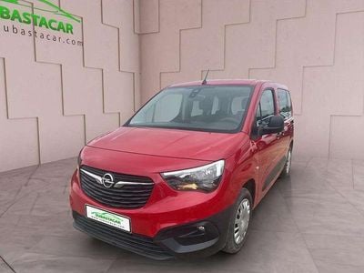 Usado Opel Combo Life Edition 131 CV (96 kW) 2021 Rojo Monovolumen