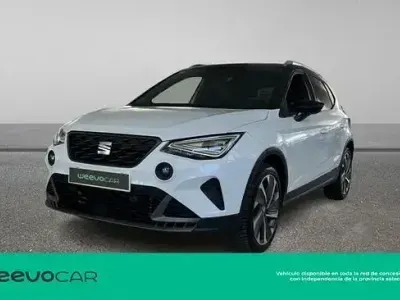 Usado Seat Arona FR 150 CV (110 kW) 2021 Blanco SUV