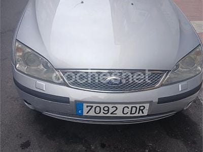 Gris / plata Usado 2003 Ford Mondeo Ghia Berlina | 1850 € (Precio justo)