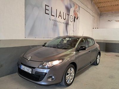 Usado Renault Mégane 110 CV (80 kW) 2011 Beige Berlina