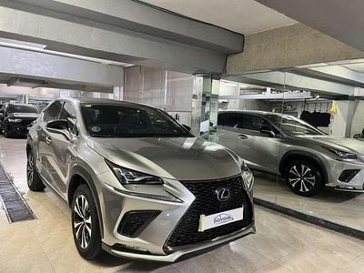 Usado Lexus NX300h Sport Line 197 CV (144 kW) 2020 Gris / plata SUV