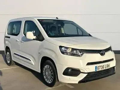 Usado Toyota Proace Verso Active 110 CV (80 kW) 2021 Blanco Familiar