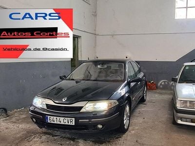 Usado Renault Laguna II Dynamique 120 CV (88 kW) 2004 Gris / plata Berlina