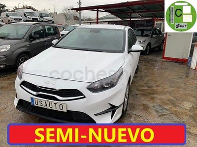 Usado Kia Ceed 120 CV (88 kW) 2023 Blanco Utilitario