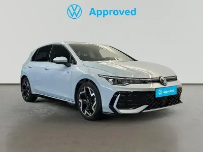 Usado VW Golf VIII R-line 150 CV (110 kW) 2025 Azul Berlina