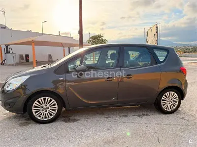 Usado Opel Meriva Selective 120 HP (88 kW) 2014 Preto Monovolume
