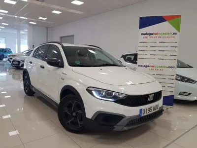 Usado Fiat Tipo Cross 99 CV (72 kW) 2022 Blanco Utilitario