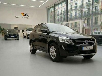 Käytetty Volvo XC60 Kinetic 190 HP (139 kW) 2017 Musta Katumaasturi