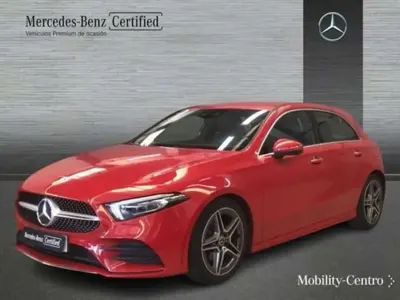 Usado Mercedes A180 136 CV (100 kW) 2019 Rojo Berlina