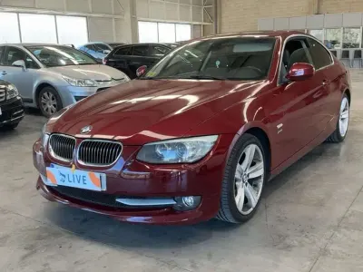 Begagnad BMW 330 245 HK (180 kW) 2010 Röd Sedan