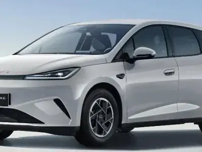 Nuevo BYD Dolphin Boost 155 kW (212 CV) 2026 Blanco Utilitario
