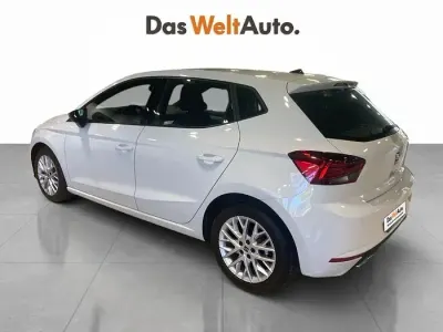 Usado Seat Ibiza FR 115 CV (84 kW) 2024 Blanco Utilitario