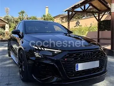 Usado Audi RS3 Sport 400 CV (294 kW) 2022 Negro Berlina