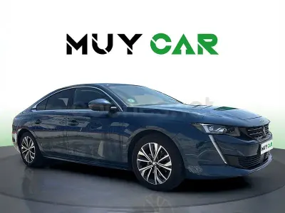 Usado Peugeot 508 Allure 131 CV (96 kW) 2021 Azul Berlina