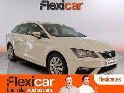 Usado Seat Leon Style 130 CV (95 kW) 2019 Blanco Berlina