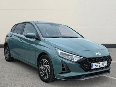 Usado Hyundai i20 100 CV (73 kW) 2025 Verde Utilitario