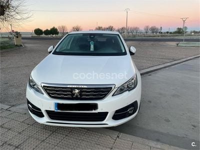 Usado Peugeot 308 Allure 131 CV (96 kW) 2019 Berlina