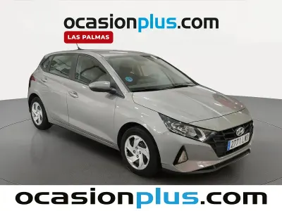 Usado Hyundai i20 84 CV (61 kW) 2022 Gris Utilitario