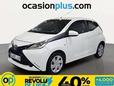 Usado Toyota Aygo City 68 CV (50 kW) 2015 Blanco Utilitario