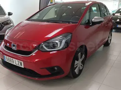 Usado Honda Jazz Elegance 109 CV (80 kW) 2022 Granate Utilitario