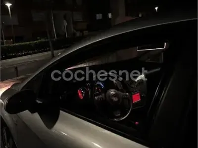 Usado Seat Leon Sport 140 CV (102 kW) 2007 Gris / plata Utilitario