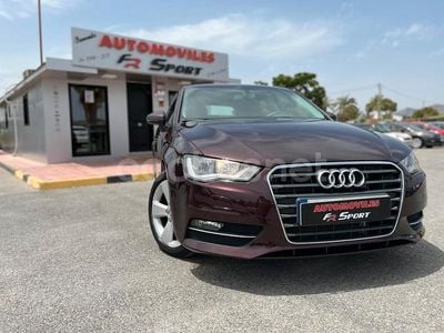 Usado Audi A3 S-Line 110 CV (80 kW) 2015 Granate Berlina