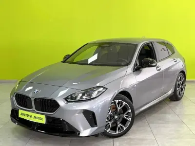 Usado BMW 120 M Sport 163 CV (119 kW) 2025 Gris Utilitario