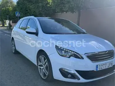 Usado Peugeot 308 SW Allure 120 CV (88 kW) 2016 Blanco Familiar