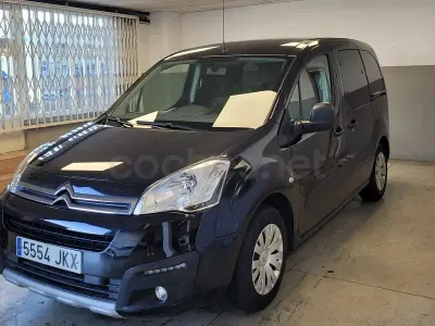 Usado Citroën Berlingo XTR 100 CV (73 kW) 2016 Negro Monovolumen