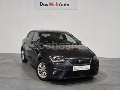 Usado Seat Ibiza 115 CV (84 kW) 2024 Gris / plata Berlina