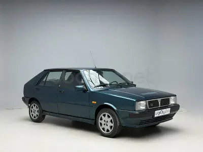 Usado Lancia Delta 82 CV (60 kW) 1991 Verde Utilitario