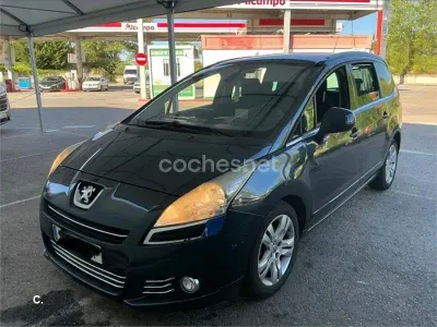 Usado Peugeot 5008 Premium 110 CV (80 kW) 2011 Negro Monovolumen
